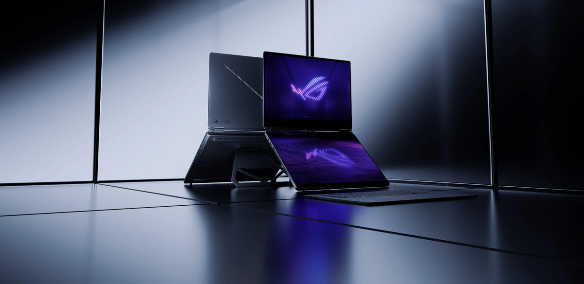 ASUS ROG Zephyrus Duo 2026 aperto con doppio schermo OLED, immagine ufficiale ASUS
